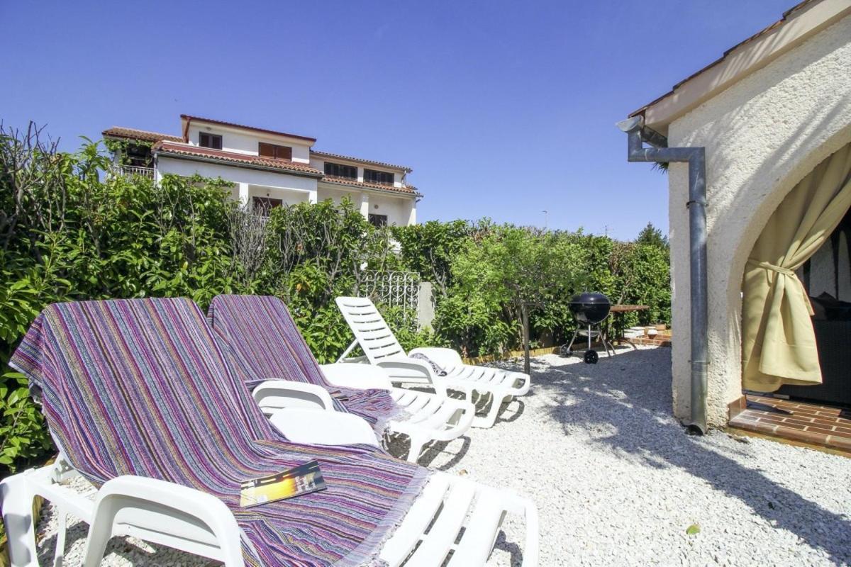 Casa Parenzana In Porec - Haus Fuer 7-9 Personen Exterior foto